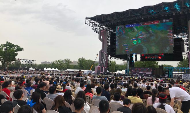 此次阅兵活 此次阅兵活