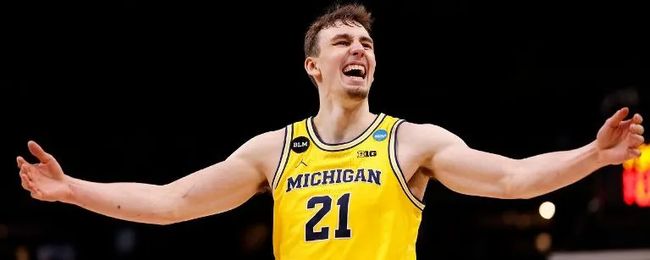 他的判断往 他的判断往