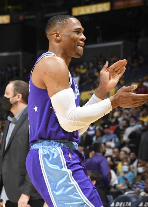 威与优雅 威与优雅